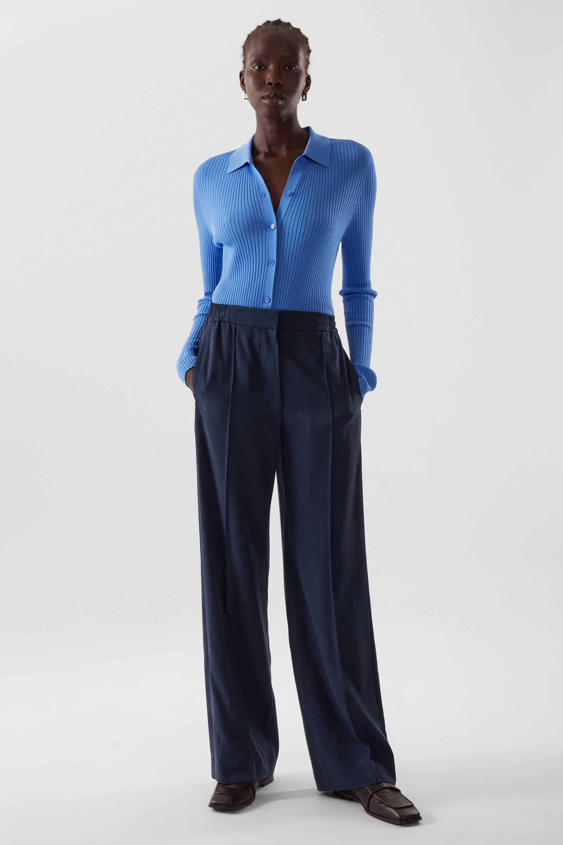 Front image of cos WIDE-LEG ELASTICATED WAIST PANTS in NAVY