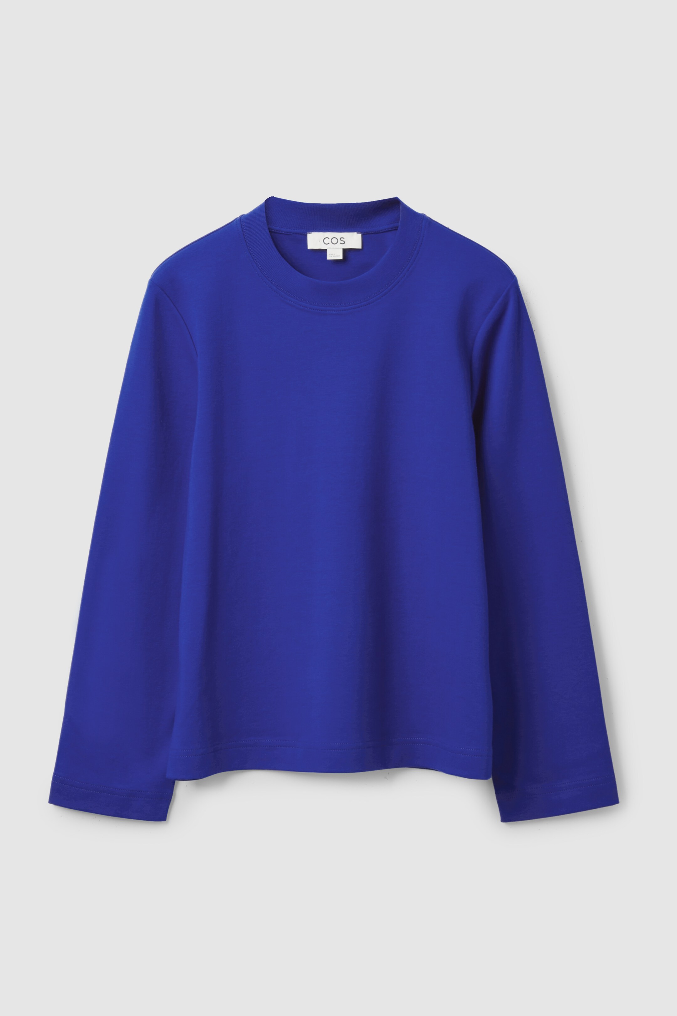 Front image of cos SLIM-FIT HEAVYWEIGHT LONG-SLEEVED T-SHIRT in BLUE