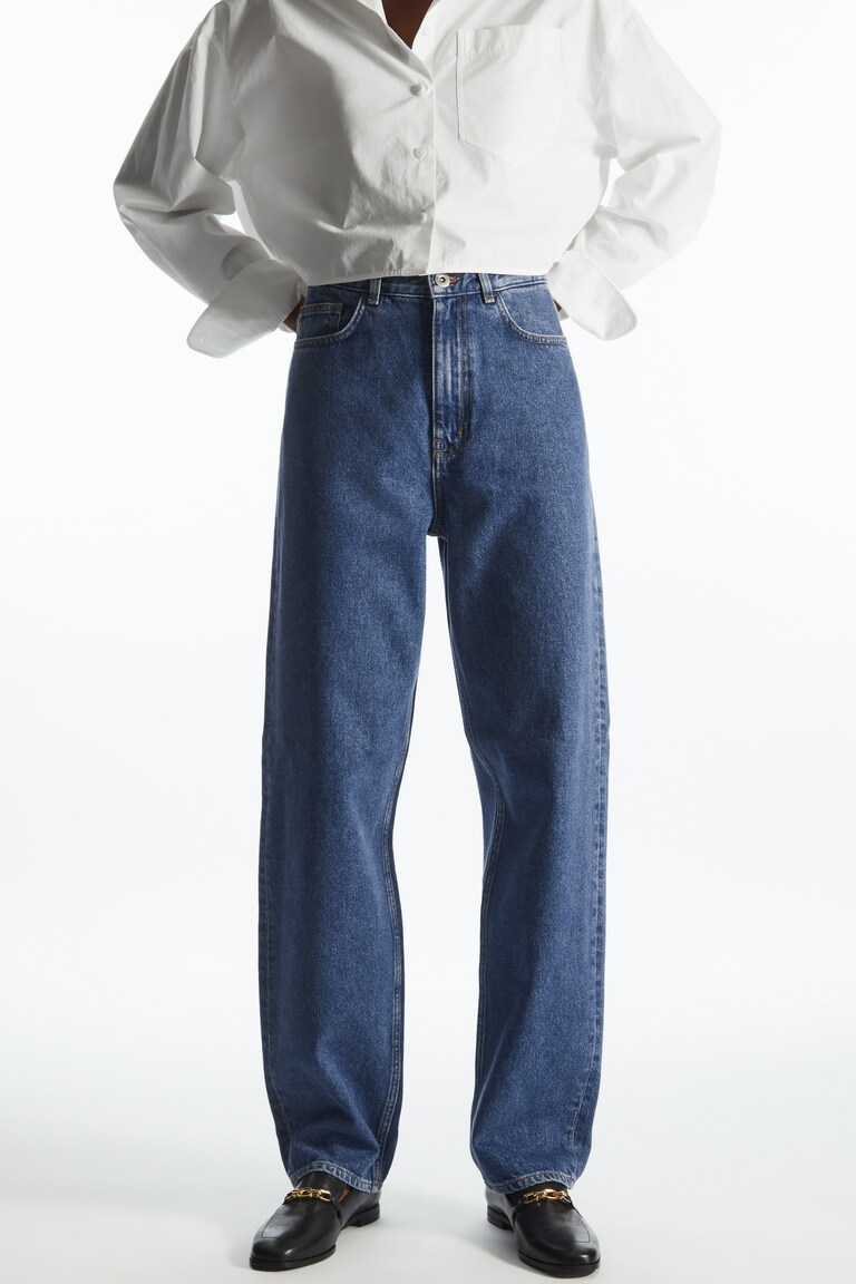TAPERED-LEG HIGH-RISE JEANS