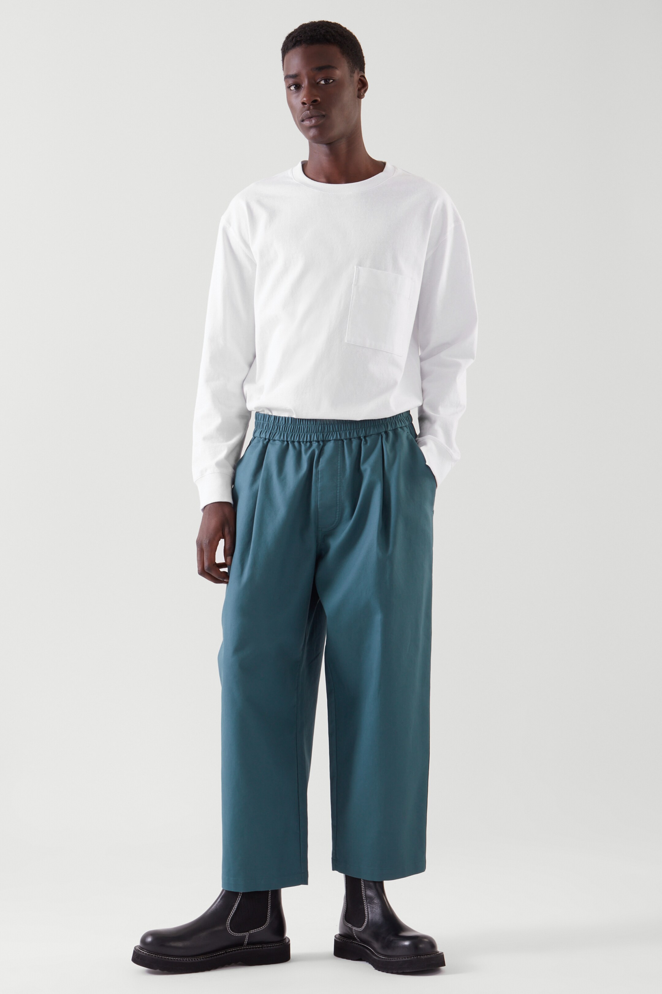 OVERSIZED-FIT ELASTICATED PANTS