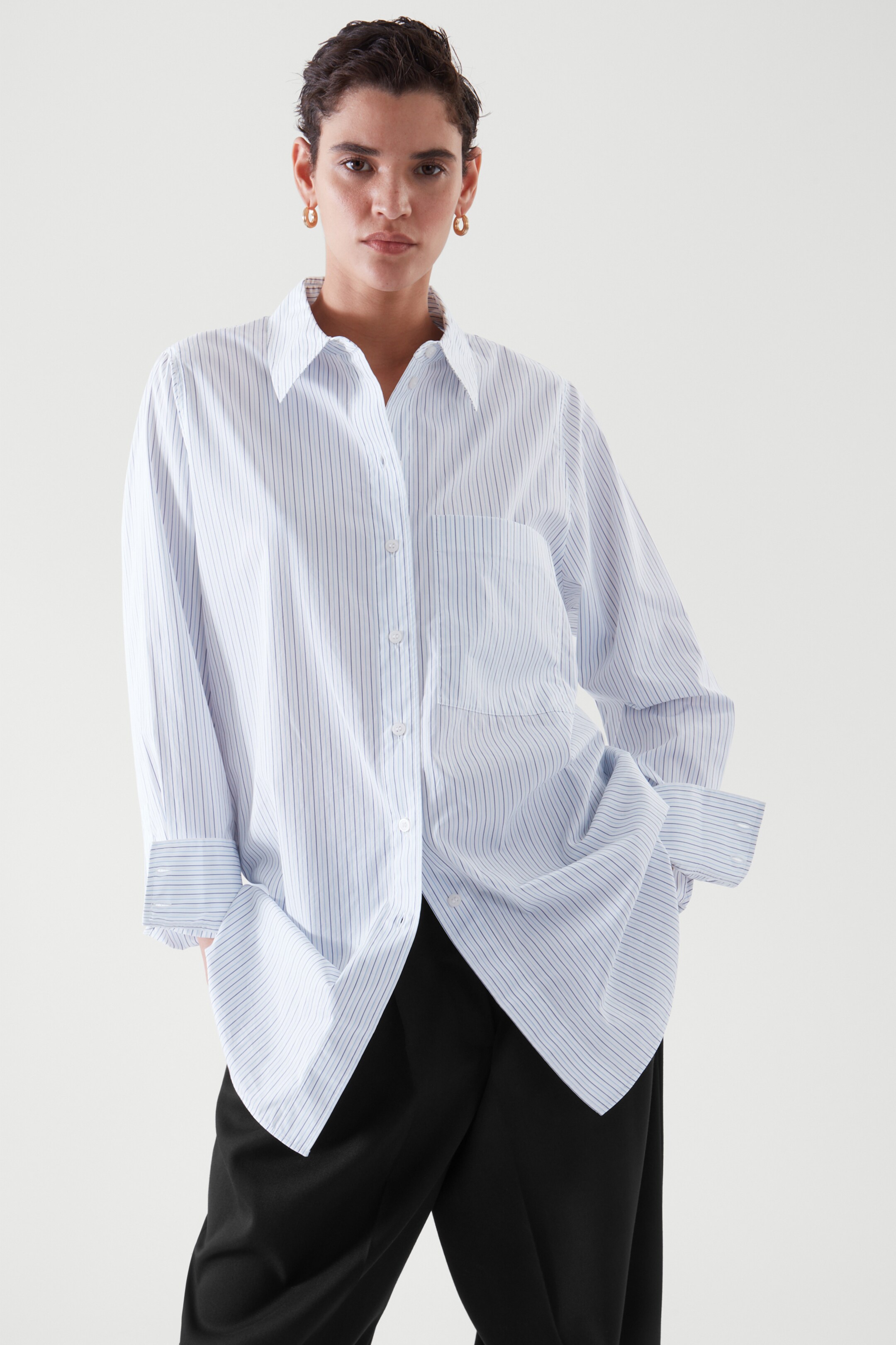 Front image of cos OVERSIZED TAILORED SHIRT in WHITE / BLUE