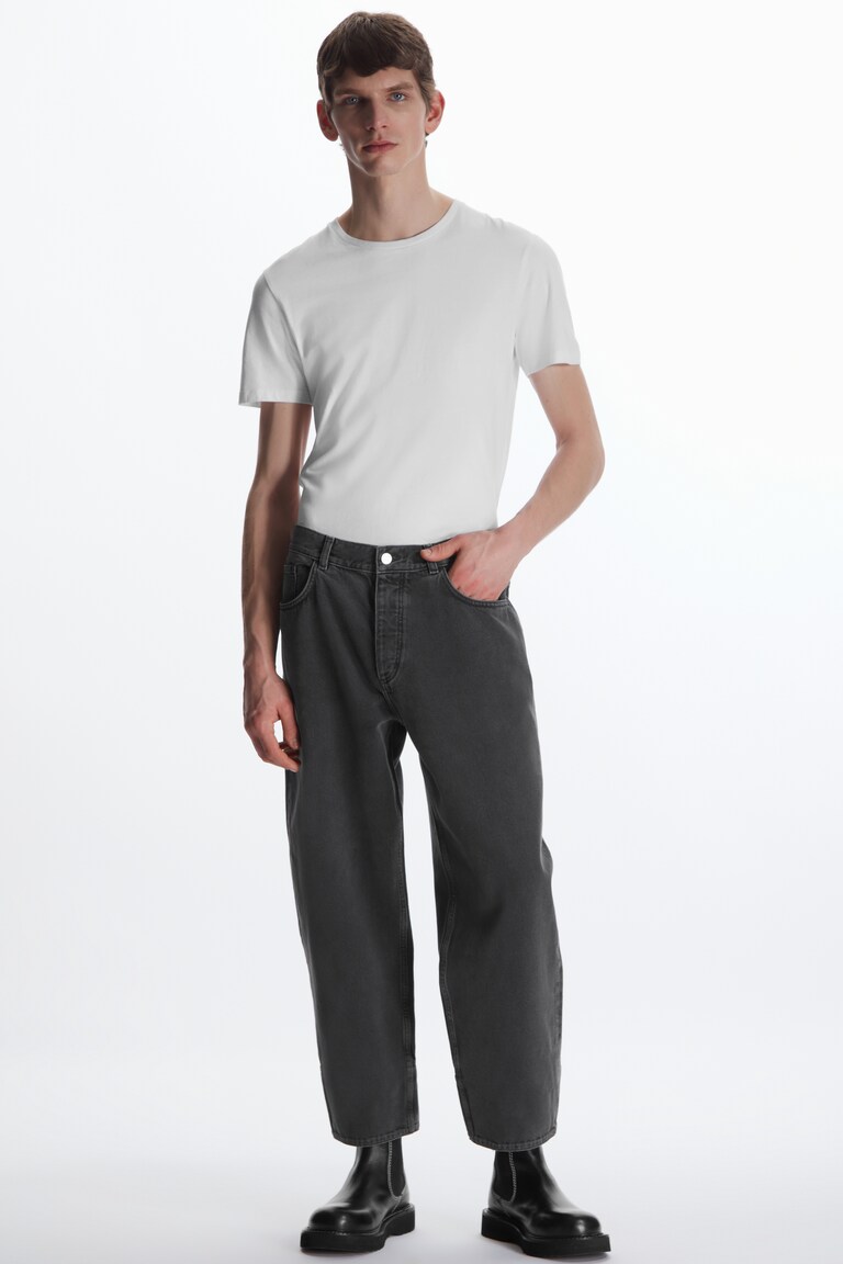 RELAXED-FIT BARREL LEG JEANS