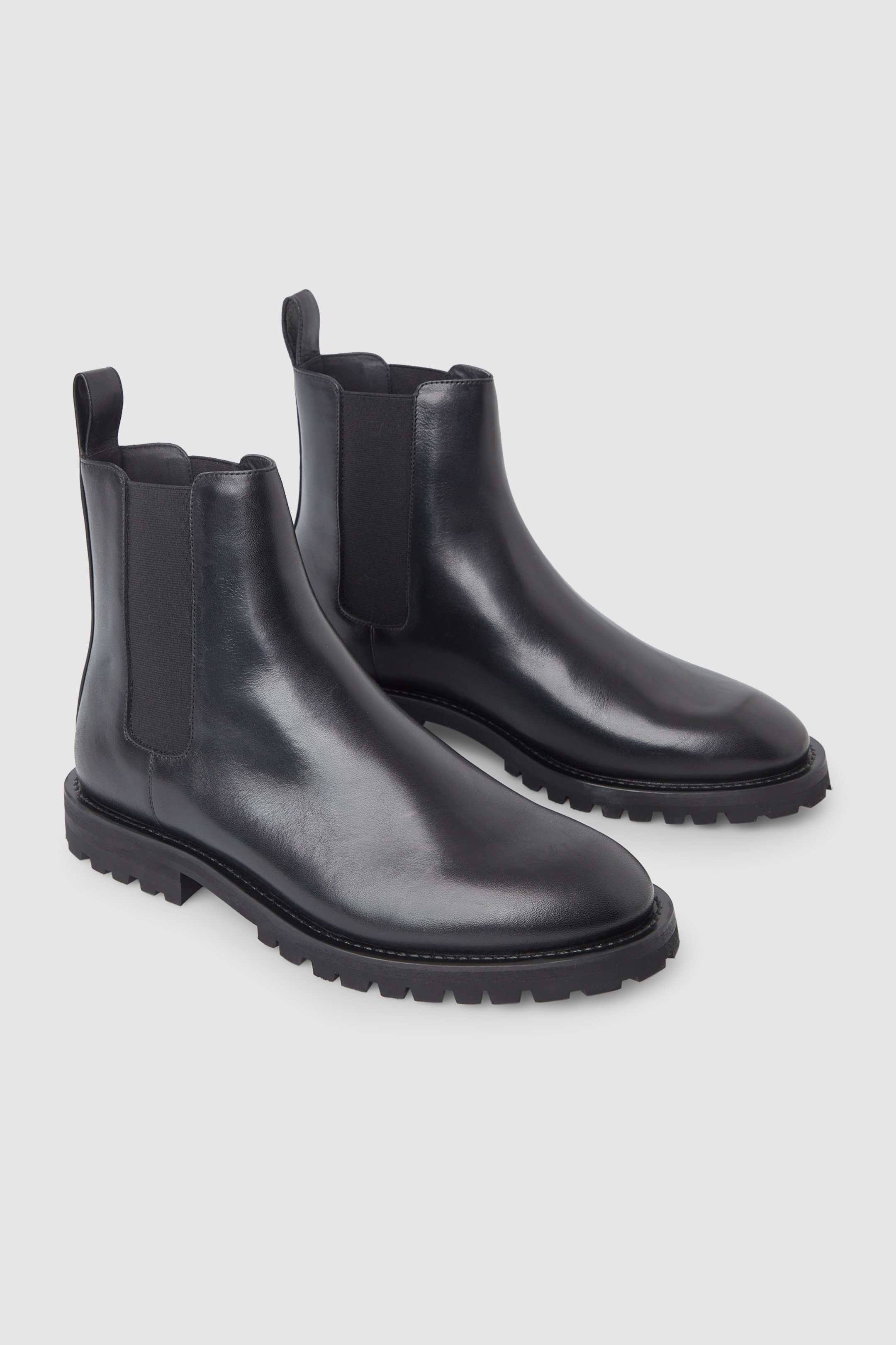 Right image of cos LEATHER CHELSEA BOOT in Black
