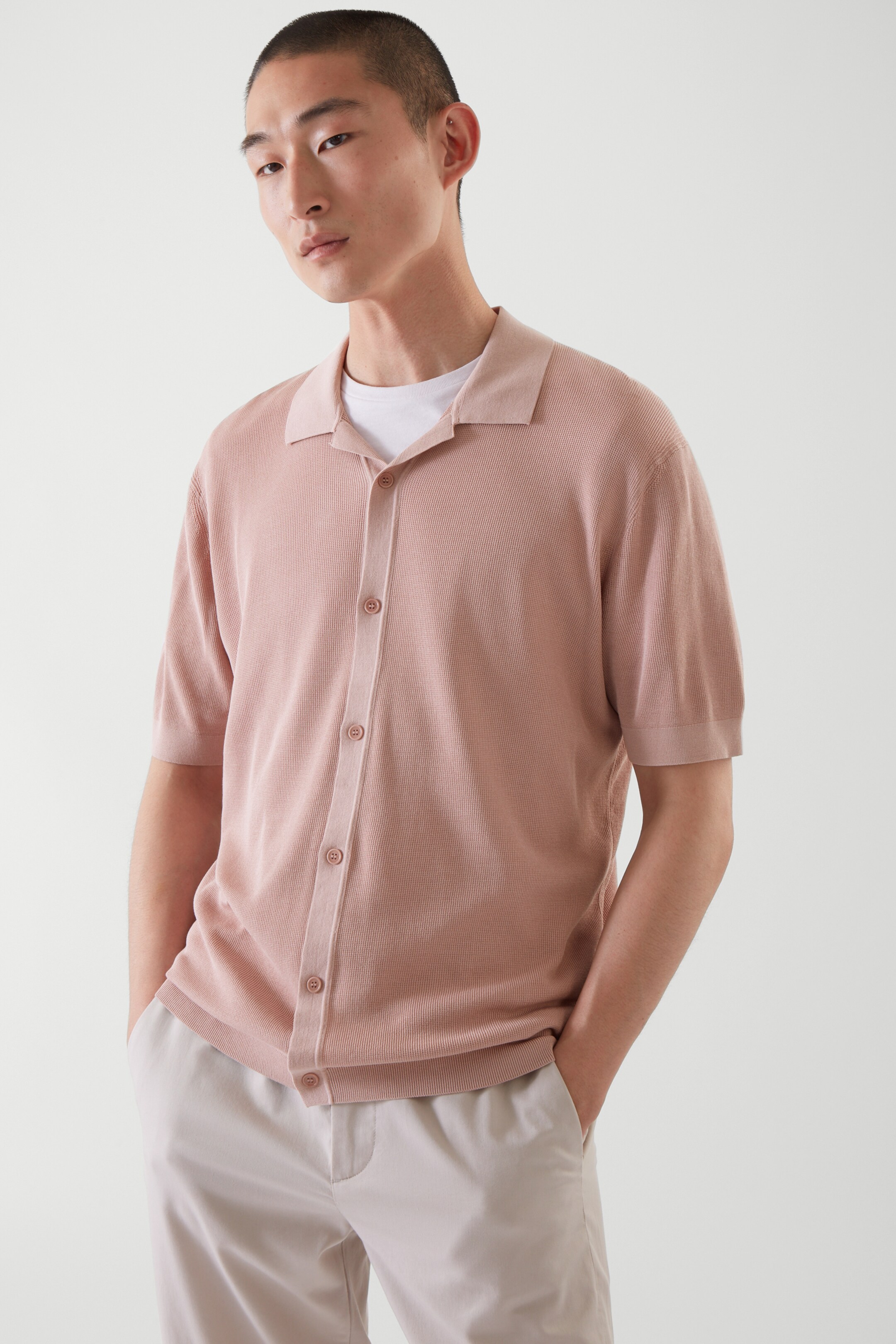 Knitted camp collar short-sleeve shirt 