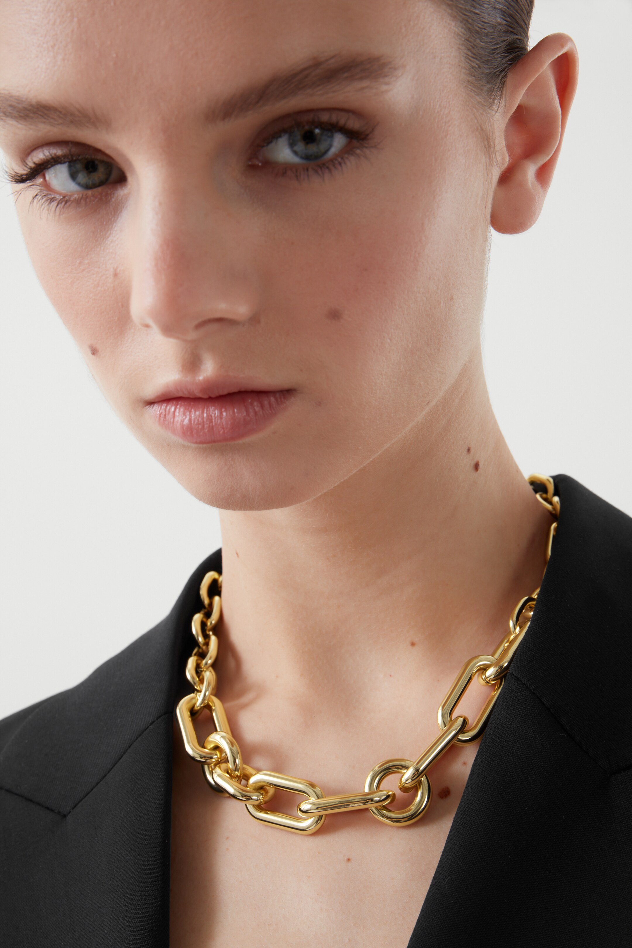 Top image of cos CHAIN LINK NECKLACE in GOLD