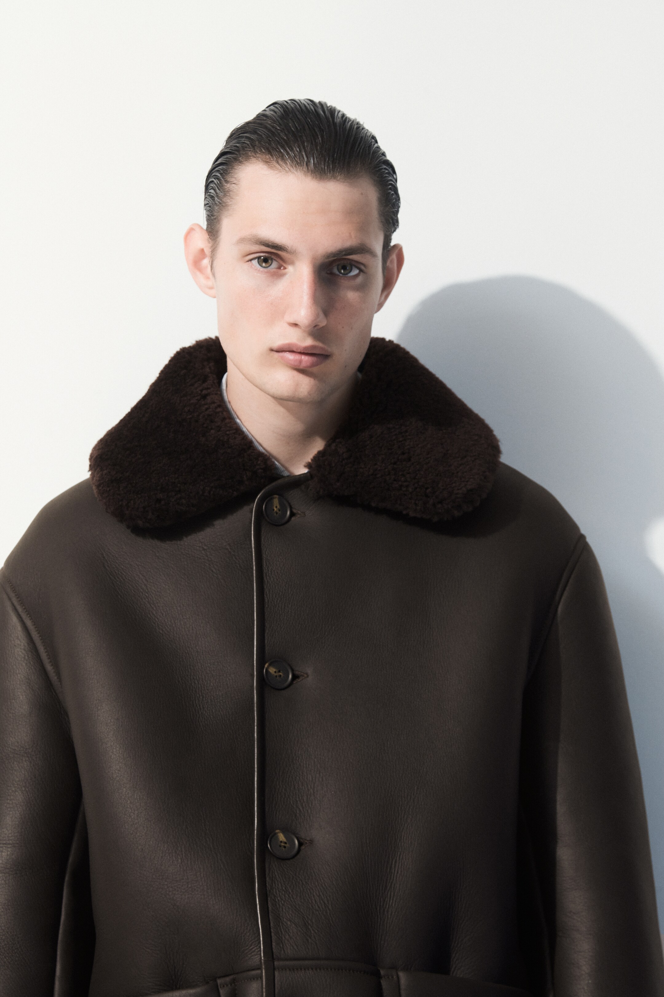 The reversible shearling aviator jacket - DARK BROWN - product.the ...