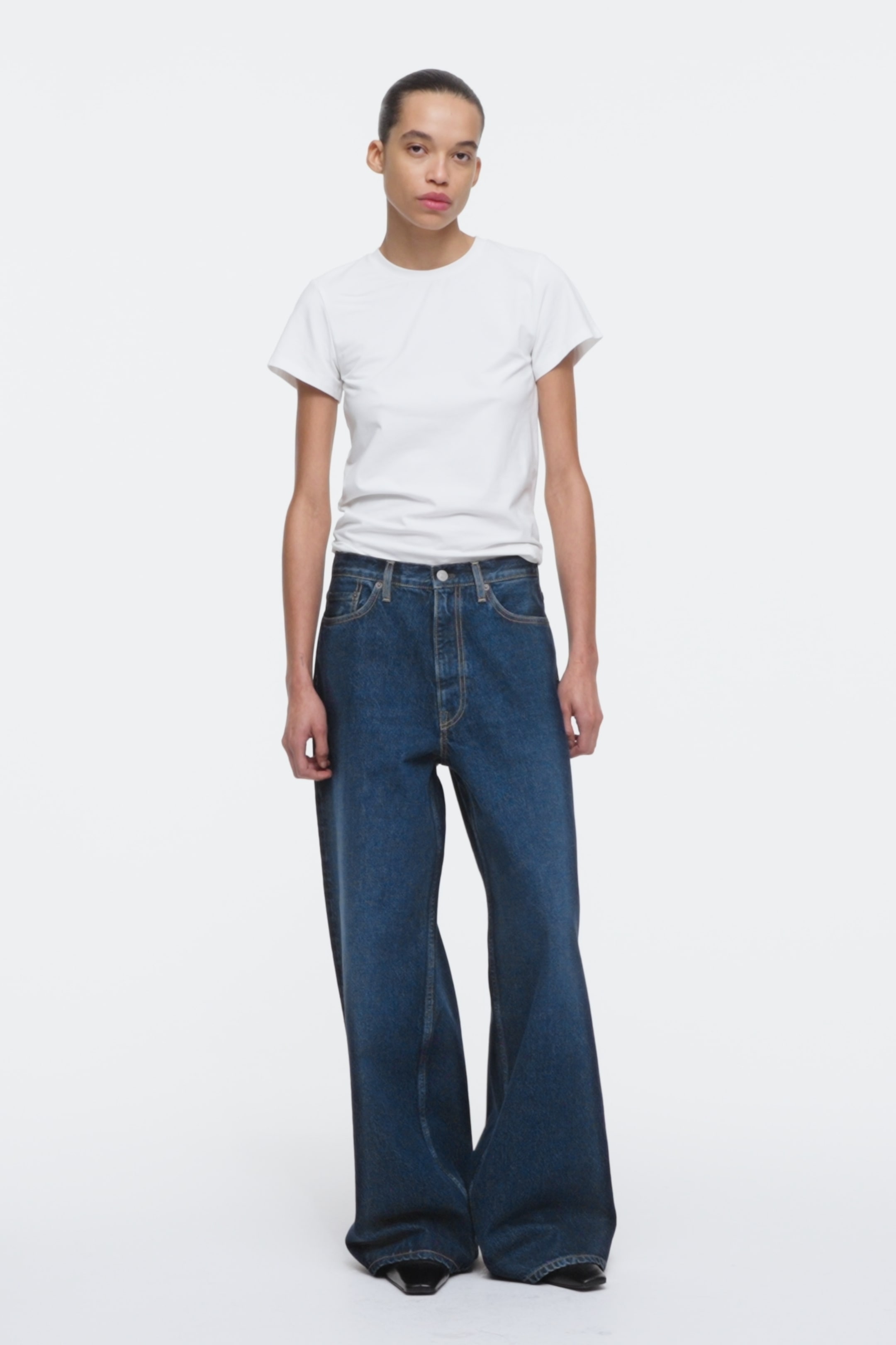 POOL WIDE-LEG JEANS - DARK BLUE - Jeans - COS