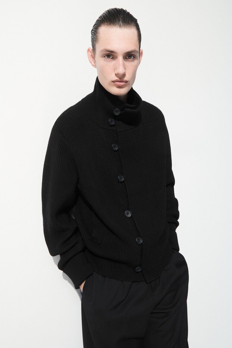 THE FUNNEL-NECK KNITTED WOOL JACKET