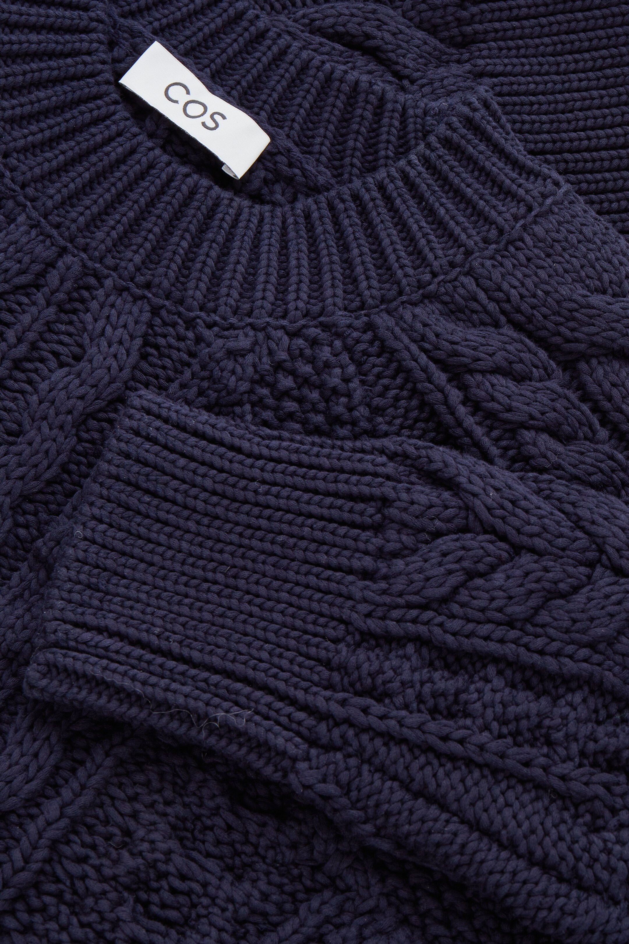 Cable-knit jumper - NAVY - Women | COS AU